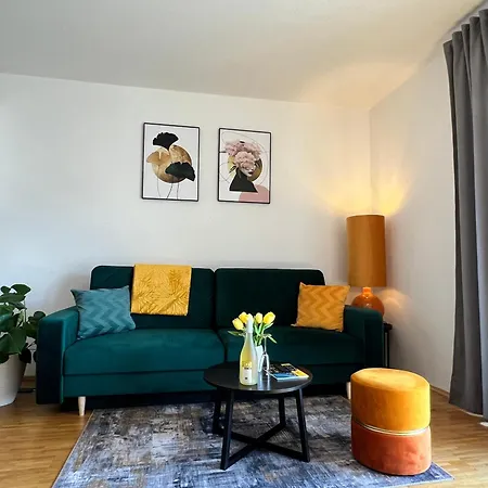 Modernes Mit Balkon Und Parkplatz Zentrum *