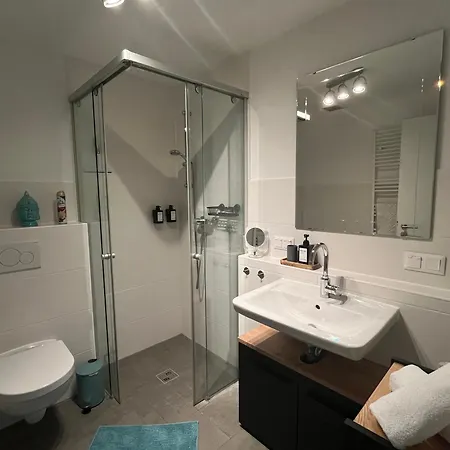 Modernes Mit Balkon Und Parkplatz Zentrum Appartement *