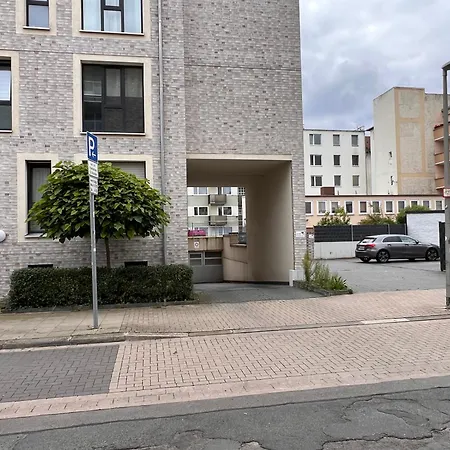 Modernes Mit Balkon Und Parkplatz Zentrum