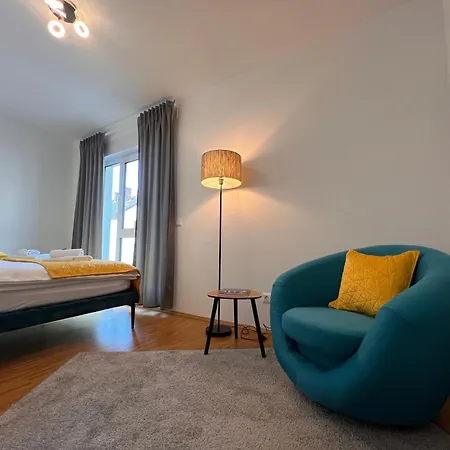 Modernes Mit Balkon Und Parkplatz Zentrum Apartment Hannover