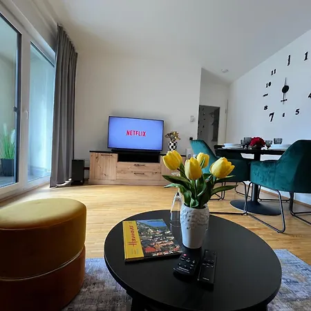 Apartment Modernes Mit Balkon Und Parkplatz Zentrum Hannover